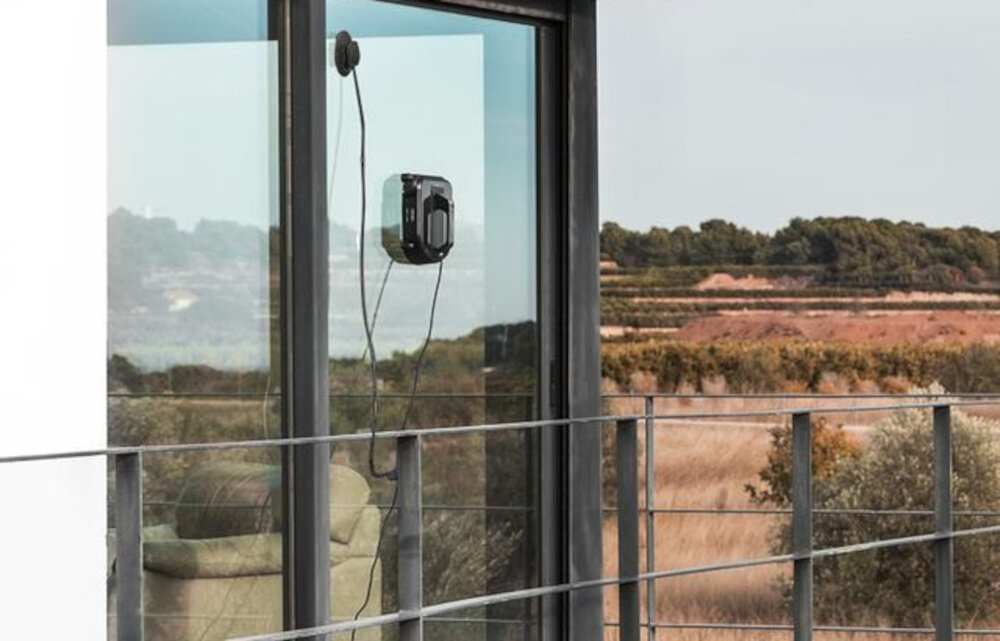 Robot do mycia okien CECOTEC Conga WinDroid 970 zbiornik pojemnosc woda mopowanie