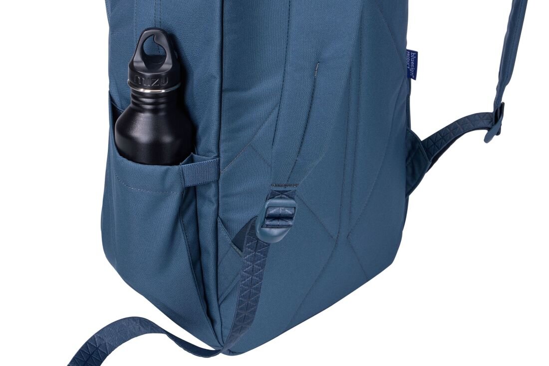 Plecak Thule Gauntlet Sleeve z boczną kieszenią mieści butelkę na wodę podczas codziennego użytkowania i pracy mobilnej 