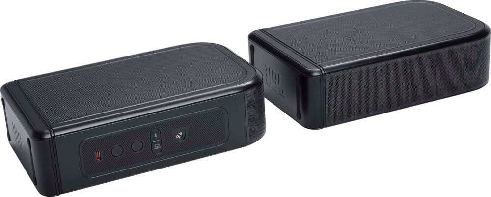 Soundbar JBL BAR 1300 MKII przenośne głośniki Bluetooth Auracast, dwa głosniki po skosie na białym tle