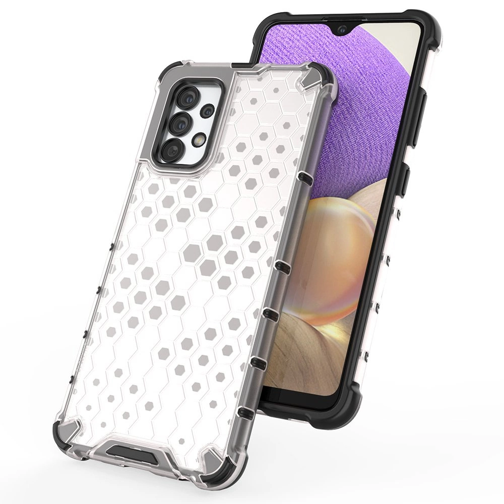 Przezroczysty etui na telefon z żelową ramką i wzorem plastra miodu, przeznaczony dla modelu Samsung Galaxy A13 5G. Etui posiada wzmocnione narożniki i wycięcia na aparat oraz przyciski.