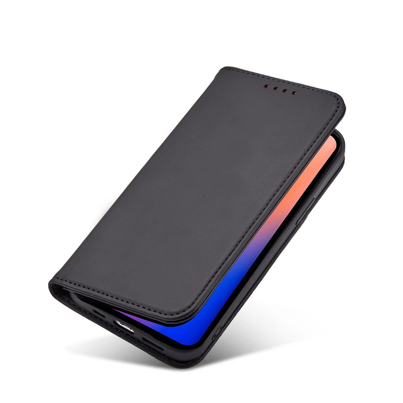 Czarny futerał na telefon z klapką, częściowo otwarty, ukazujący ekran urządzenia. Na klapce widoczne są małe otwory w górnej części.