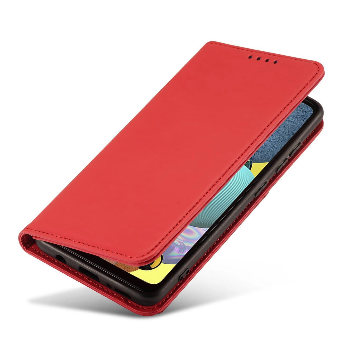Czerwone etui na telefon z klapką, częściowo otwarte, ukazujące fragment ekranu urządzenia. Etui ma gładką powierzchnię i otwory na głośnik.