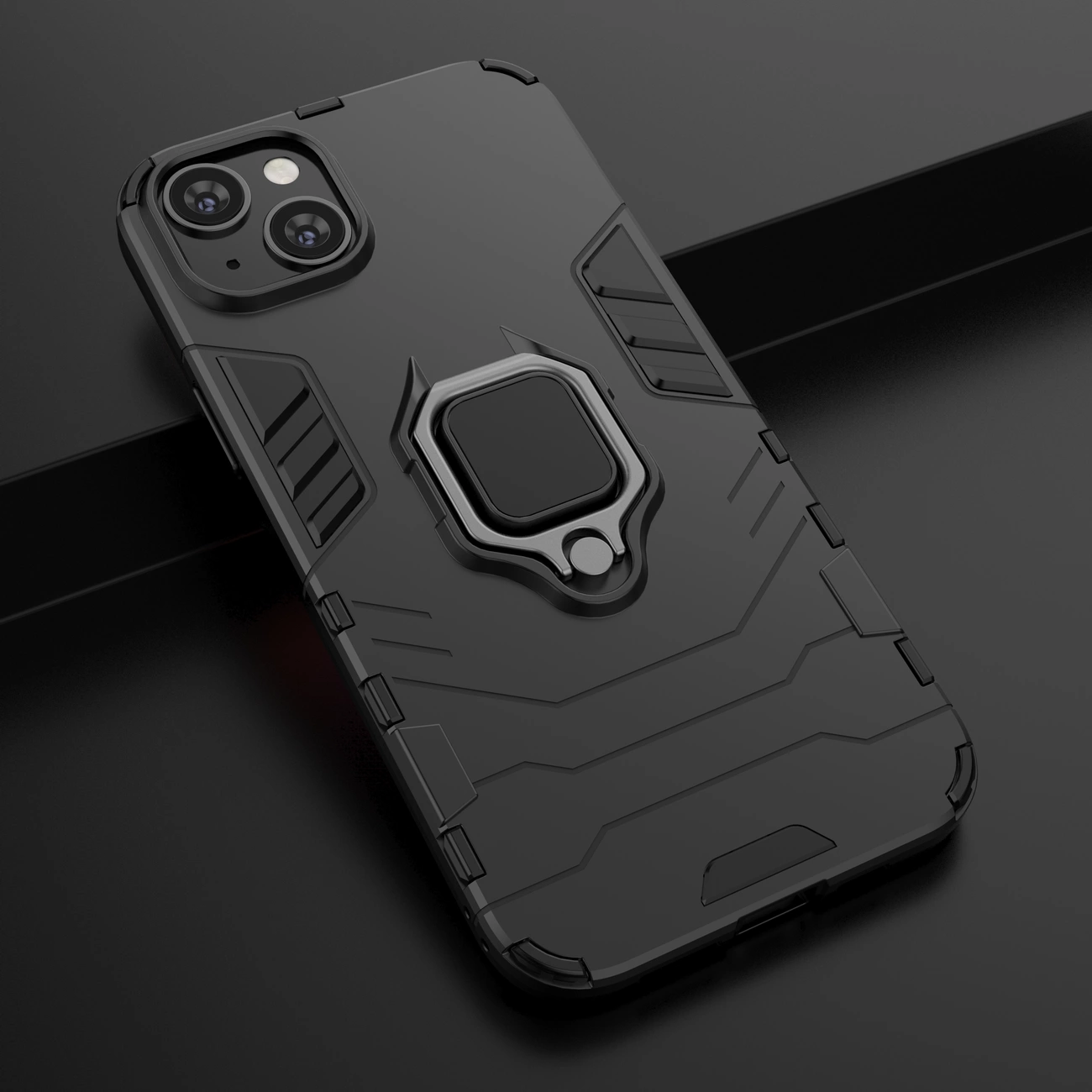 Czarne etui ochronne z magnetycznym uchwytem na tylnej stronie, zaprojektowane dla iPhone 14 Pro Max. Etui ma pancerne wykończenie z geometrycznymi wzorami i wycięciami na aparat.