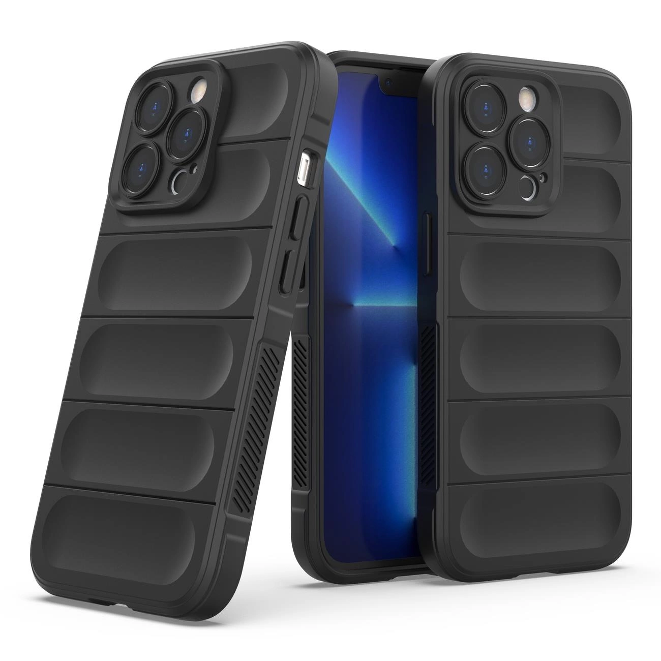 Obraz przedstawia czarne etui ochronne na telefon z wyraźnymi, wypukłymi panelami na tylnej części. Etui jest zaprojektowane dla modelu telefonu z trzema obiektywami aparatu i wycięciami na przyciski boczne.