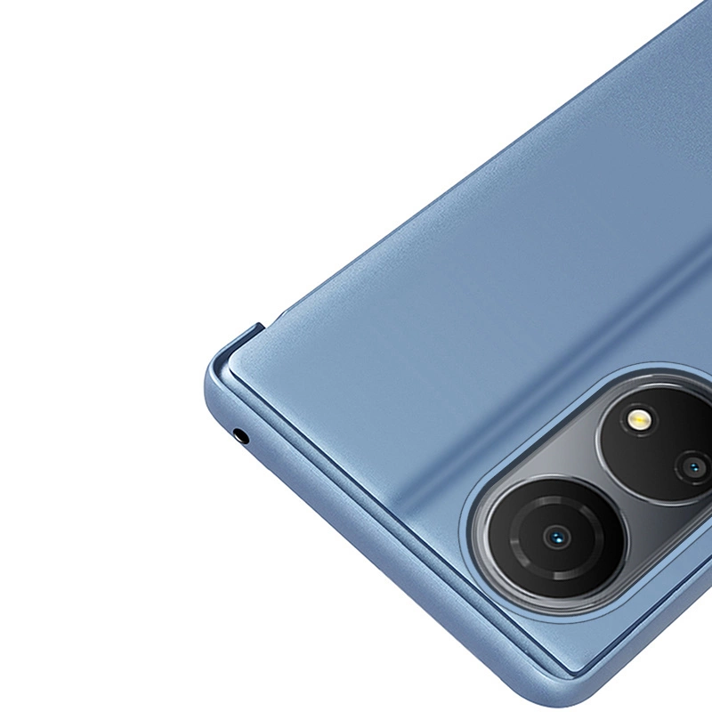 Obraz przedstawia niebieskie etui na telefon z widocznym wycięciem na aparat fotograficzny. Etui ma gładką powierzchnię i zaokrąglone krawędzie.
