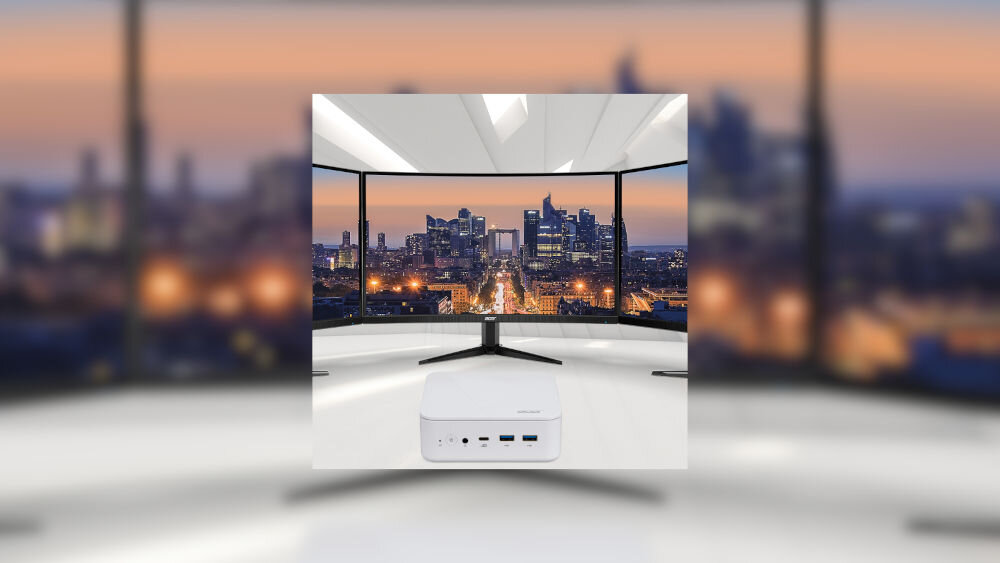 Komputer ACER Revo Box RB102-13U5U i5-1334U 16GB RAM 512GB SSD Wi-Fi 8K UHD prezentacja urządzenia za nim trzy monitory jasne tło praca na trzech ekranach jednocześnie wygoda organizacja