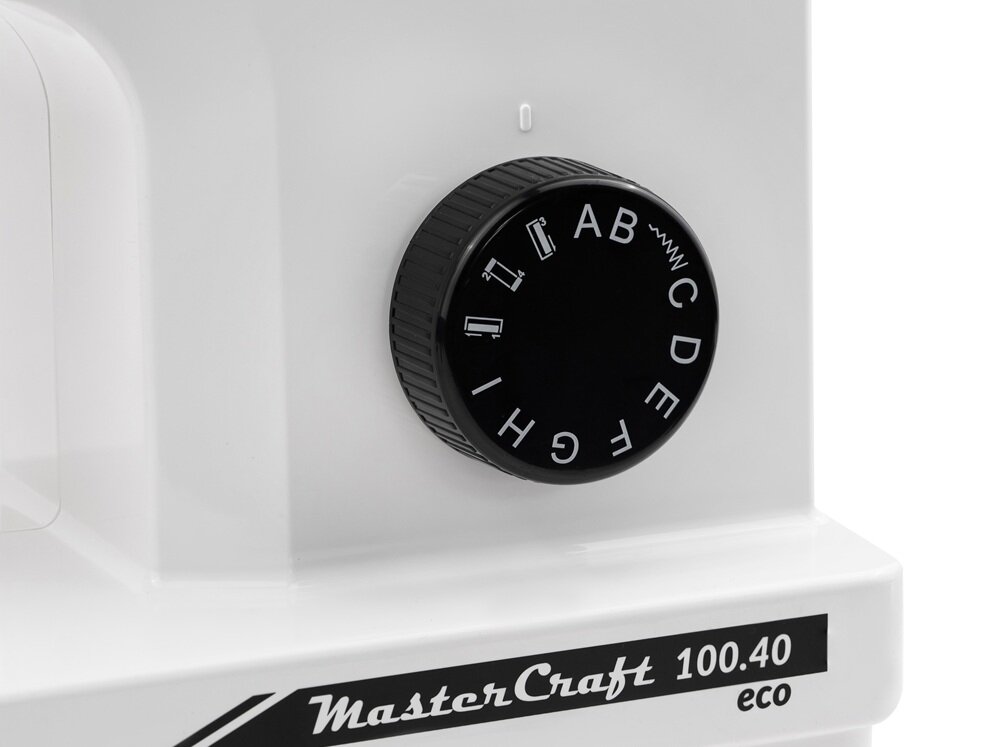 Maszyna do szycia ŁUCZNIK Master Craft 100.40 komfort używania, automatyczny nawlekacz, przewlekanie nici