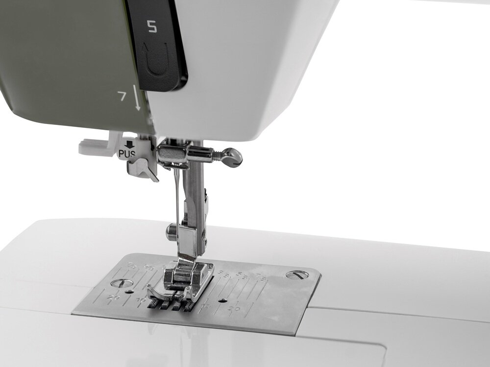 Maszyna do szycia Łucznik Master Craft 100.60 eco automatyczne nawlekanie, komfort używania