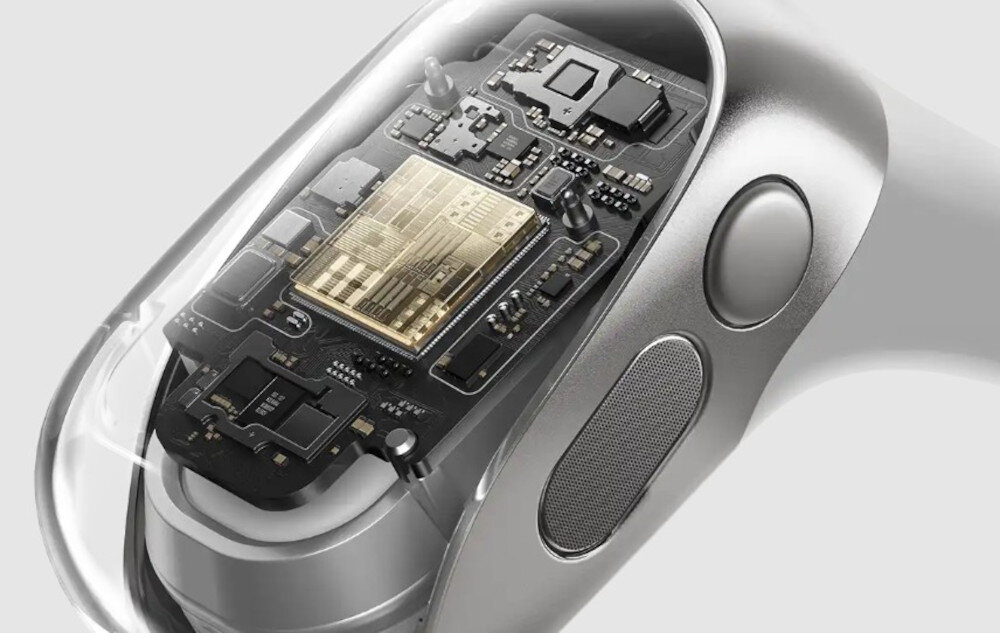 Słuchawki SHOKZ OpenFit 2+ mikrofony AI beamforming rozmowy, budowa słuchawki, chip