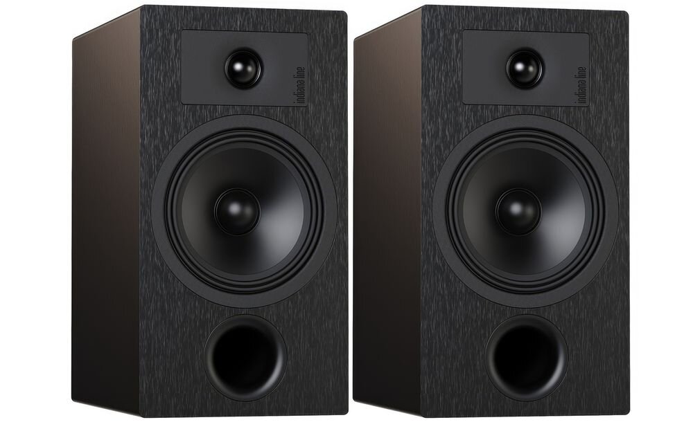Zestaw stereo YAMAHA MusicCast R-N600A + INDIANA Line Tesi 3, impedancja 4–8 Ω, waga 5,6 kg, zalecana moc wzmacniacza 30–120 W, kolumny od skosu na białym tle