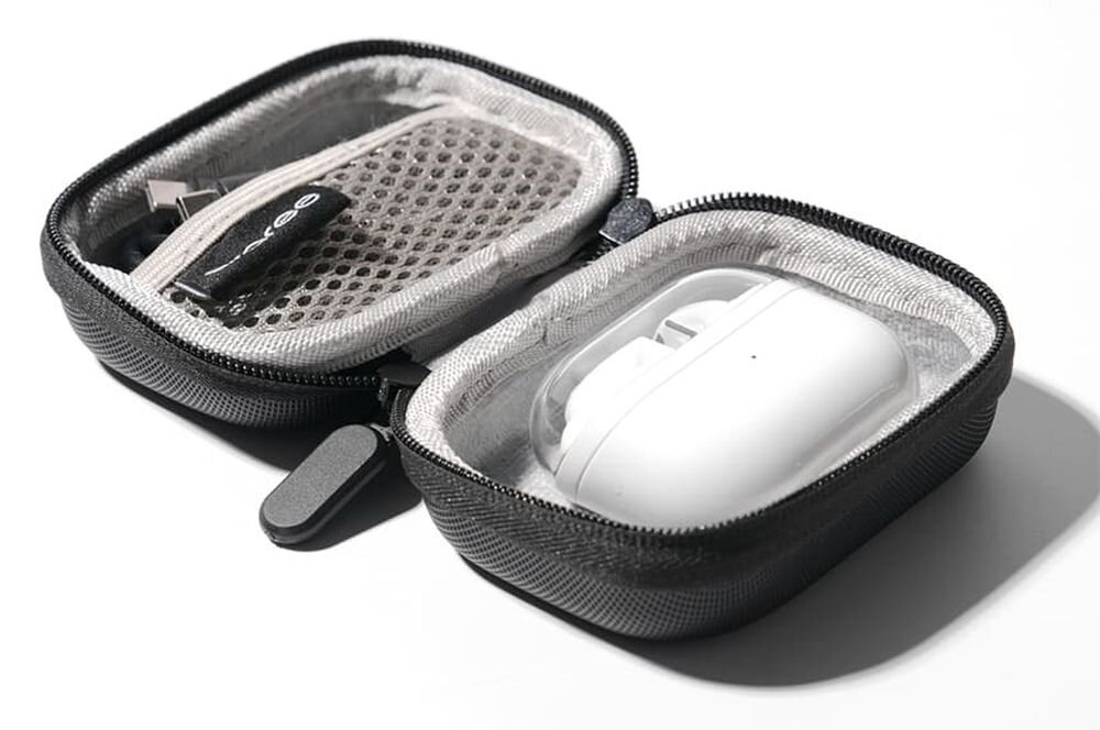 Etui Araree Carrying Case Small rozlozone etui, drobne akcesoria, lekka konstrukcja, kompaktowe rozmiary