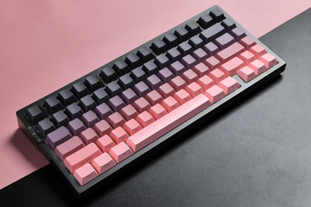 MCHOSE MC-G75 Solidna konstrukcja odporność 321,6 x 139,5 x 42,1 mm 965 g 0,95 kg - klawiatura na na różowo czarnym blacie