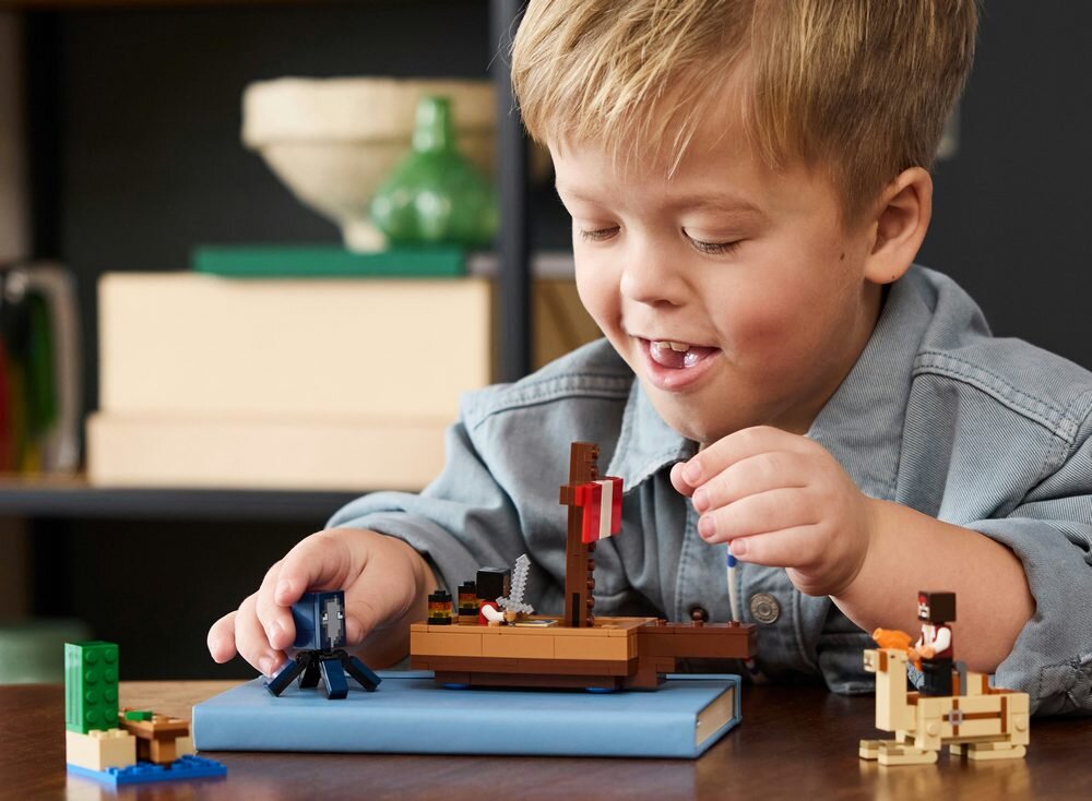 LEGO 21259 Minecraft Rejs statkiem pirackim pokład