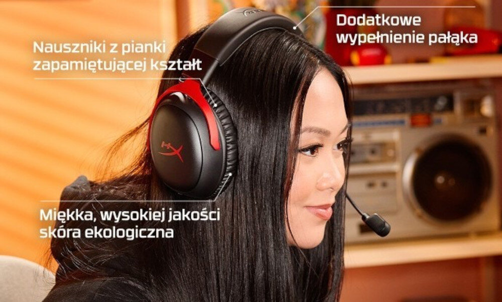 Słuchawki HYPERX Cloud III S pianka pamięciowa skóra ekologiczna wygoda komfort długie sesje, osoba z założonymi słuchawkami