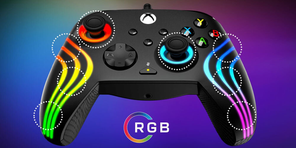 Kontroler TURTLE BEACH Afterglow Wave Czarny prezentacja pada od przodu na kolorowym tle zaznaczone podświetlenia napis RGB na dole podświetlenie RGB dostosuj do własnych preferencji ergonomiczny kształt komfort wspiera swobodę ruchu funkcjonalność estetyka