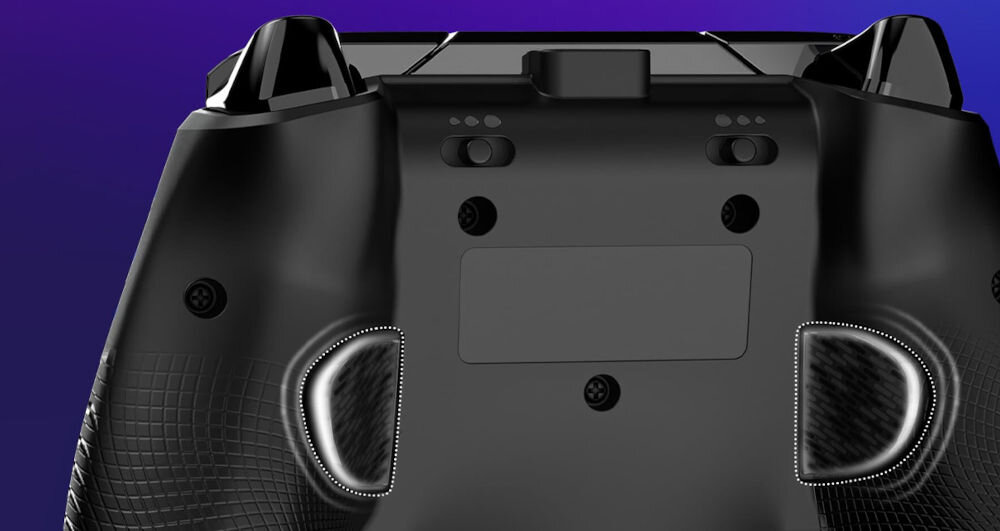 Kontroler TURTLE BEACH Afterglow Wave Czarny zbliżenie na tył pada i dwa przyciski akcji przypisanie do wybranych akcji wygodna obsługa nie wymaga przesuwania dłoni płynność podczas gry