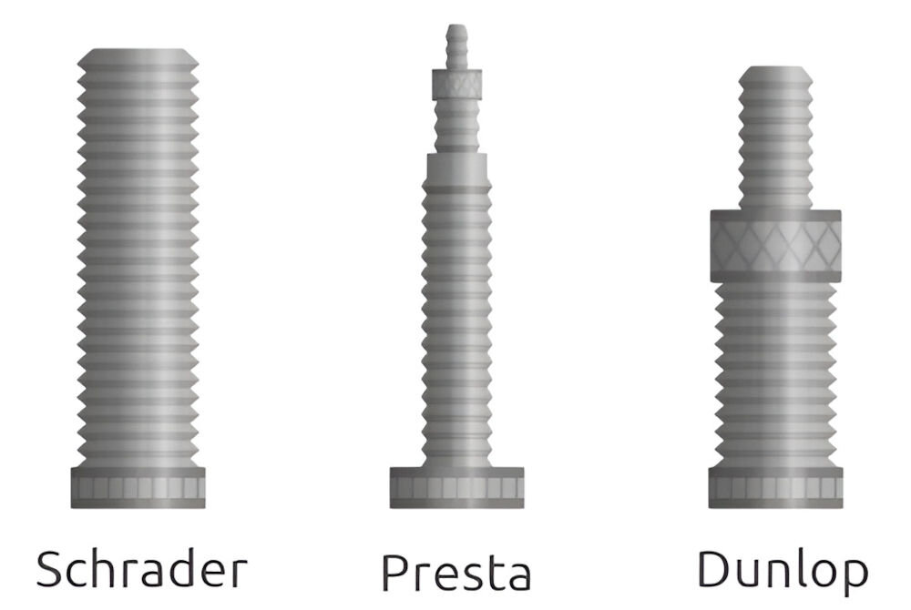 Pompka rowerowa S-LINE VPO403 Mężczyzna w sportowym stroju korzysta z pompki S-LINE VPO403 na kostce brukowej. Fotografia podkreśla mobilność i łatwość obsługi pompki w warunkach domowych oraz przed wyprawą rowerową.