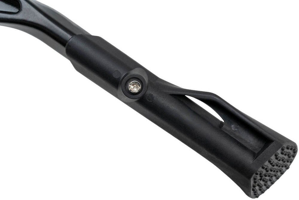 Stopka do roweru S-LINE VPD325 Zbliżenie na mechanizm regulacji długości stopki rowerowej. Zdjęcie pokazuje dolną część czarnej podpórki z widoczną śrubą imbusową do blokady wysunięcia oraz szeroką, antypoślizgową stopę o fakturowanej powierzchni, która zapewnia stabilność na podłożu.