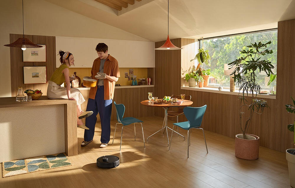 Robot sprzątający ROBOROCK Q7 TF+ Czarny Precyzyjne szczotki grzebień JawScrapers szczotka główną w kształcie litery V Asymetryczna szczotka boczna z elastycznym włosiem