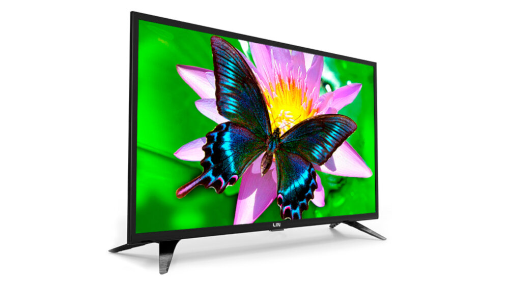 Telewizor z logo \'LIN\' wyświetla obraz motyla na tle różowego kwiatu i zielonych liści. Ekran jest ustawiony na dwóch czarnych nóżkach.