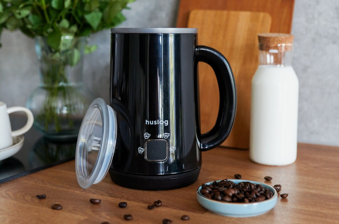 Spieniacz HUSLOG AK-8022 Czarny Komfort użytkowania Zdejmowana pokrywa z uszczelnieniem łatwe nalewani szybkie czyszczeniee