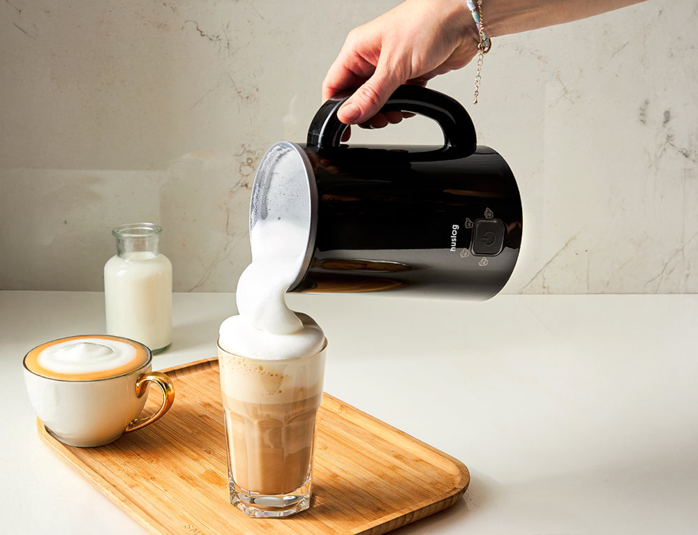 Spieniacz HUSLOG AK-8022 Czarny Stabilność podczas pracy antypoślizgowe nóżki stabilność Nie przesuwa się 