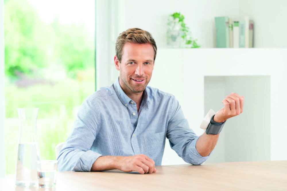 Тонометр BEURER BC 44 комфорт у використанні регульована окружність манжети стійке кріплення просте керування натисніть одну кнопку перемикач «Пуск/стоп» привабливий дизайн