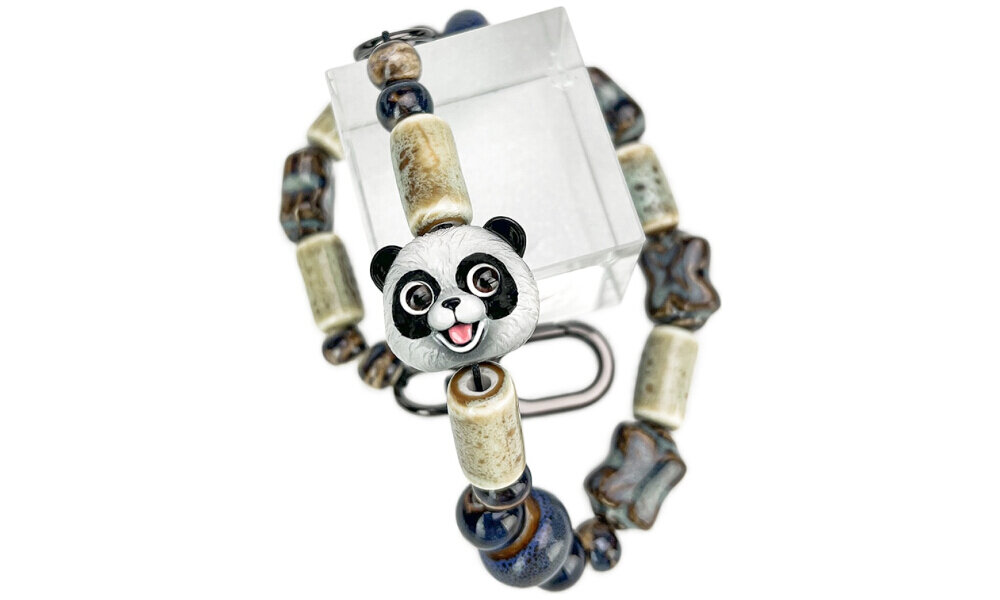 Nimmy zawieszka handstrap 38,5 cm – koraliki ceramiczne, metalowy karabińczyk, trwałość i styl