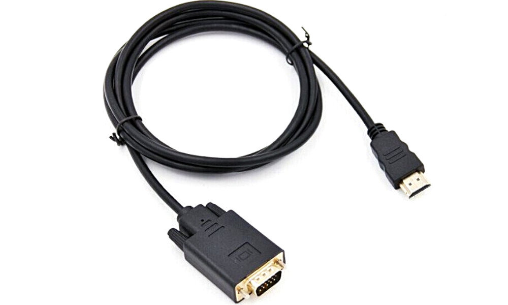 Na obrazie widoczny jest czarny kabel z końcówkami HDMI i VGA. Kabel jest zwinięty w pętlę.