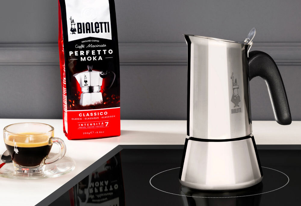 Kawiarka BIALETTI New Venus 6 TZ Srebrny 235 ml stylowy design optymalny smak kawy polerowana stal nierdzewna rączka z tworzywa sztucznego opływowy kształt pojemność 23m ml 6 filiżanek espresso kuchenki gazowe elektryczne ceramiczne indukcyjne 