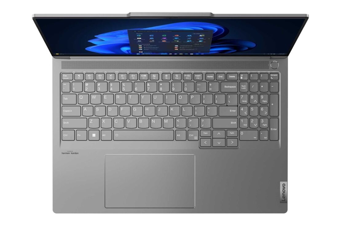 Laptop Lenovo ThinkBook 16p G6 IAX z ekologicznym opakowaniem papierowym, widok z góry na srebrną obudowę Luna Grey, klawiaturę z podświetleniem i ekran z systemem Windows 11 Pro - Ekologia, certyfikaty EPEAT Gold, ENERGY STAR 9.0, TCO 10