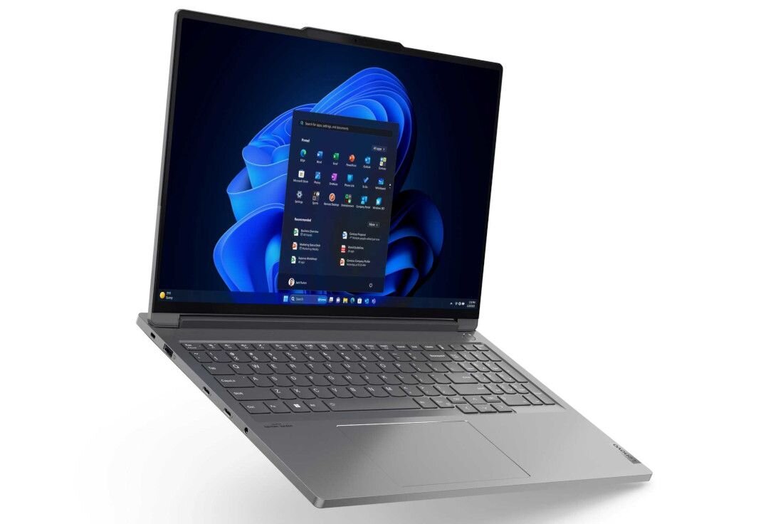 Laptop Lenovo ThinkBook 16p G6 IAX z technologią Wi-Fi 7, widok perspektywiczny pokazujący otwarty laptop z ekranem Windows 11 Pro i aluminiową obudową Luna Grey - Wi-Fi 7, Bluetooth 5.4