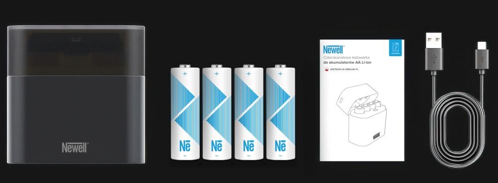 Ładowarka 4-kanałowa Newell, 4 akumulatorki Li-ion AA, opakowanie od towaru i kabel USC-C na czarnym tle