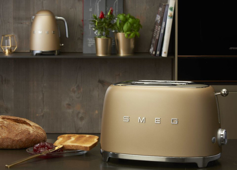 Toster SMEG TSF01SBMEU Niebieski Funkcja bajgiel dla smakoszy Opcja opiekania jednej strony pieczywa chrupiąca powierzchnia miękki spód