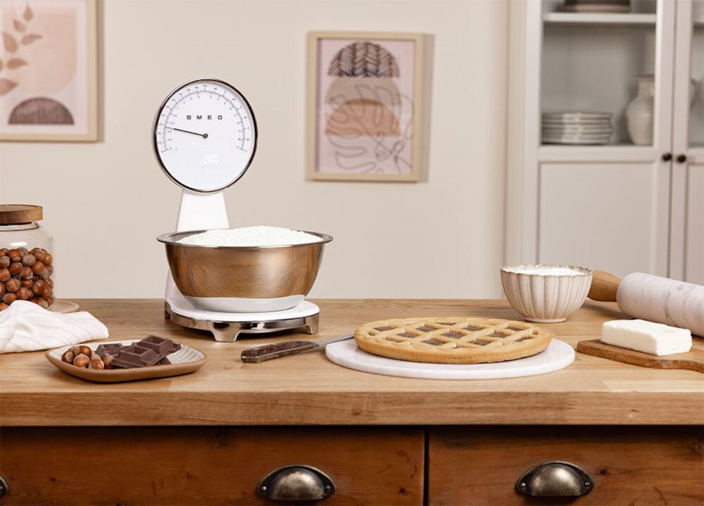 Waga kuchenna SMEG KSF01PGWW Pastelowa Zieleń Podwójny wyświetlacz Dwa typy wyświetlaczy klasyczny analogowy i cyfrowy LED preferencje składniki potrawy