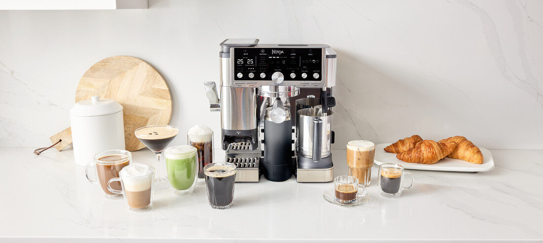 Ekspres NINJA Luxe Cafe Pro ES701EU (Cold Brew) Wsparcie technologii Barista Assist Autorska technologia etap przygotowywanie sugeruje ustawienia i prowadzi przez proces parzenia