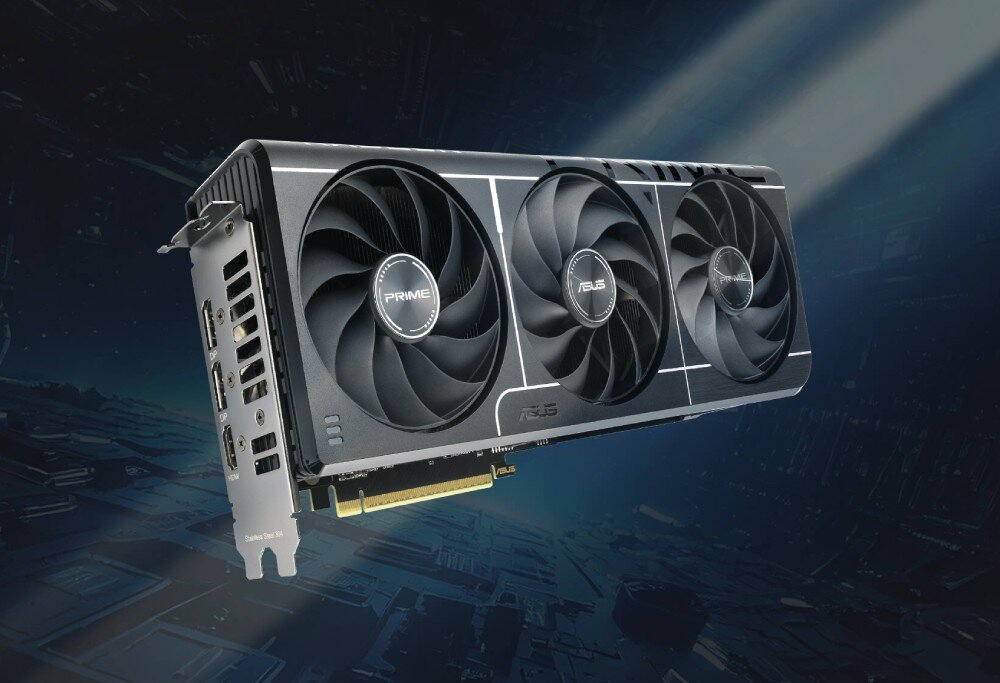 Karta graficzna ASUS Prime Radeon RX 9060 XT OC Edition 16GB Karta graficzna z trzema wentylatorami pokazana pod kątem na ciemnym tle z jasnymi smugami światła