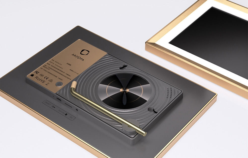 Ramka cyfrowa ARZOPA D10 10.1 cala Złoty prezentacja ramki zod tyłu i przodu na jasnym tle wymiary zasilanie sieciowe