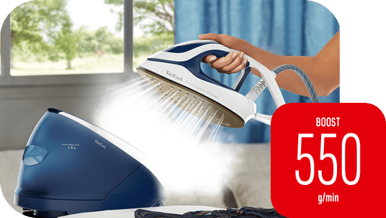 Na obrazie widoczny jest generator pary marki Tefal, z którego wydobywa się para. Obok znajduje się czerwony prostokąt z białym napisem \'BOOST 550 g/min\'.