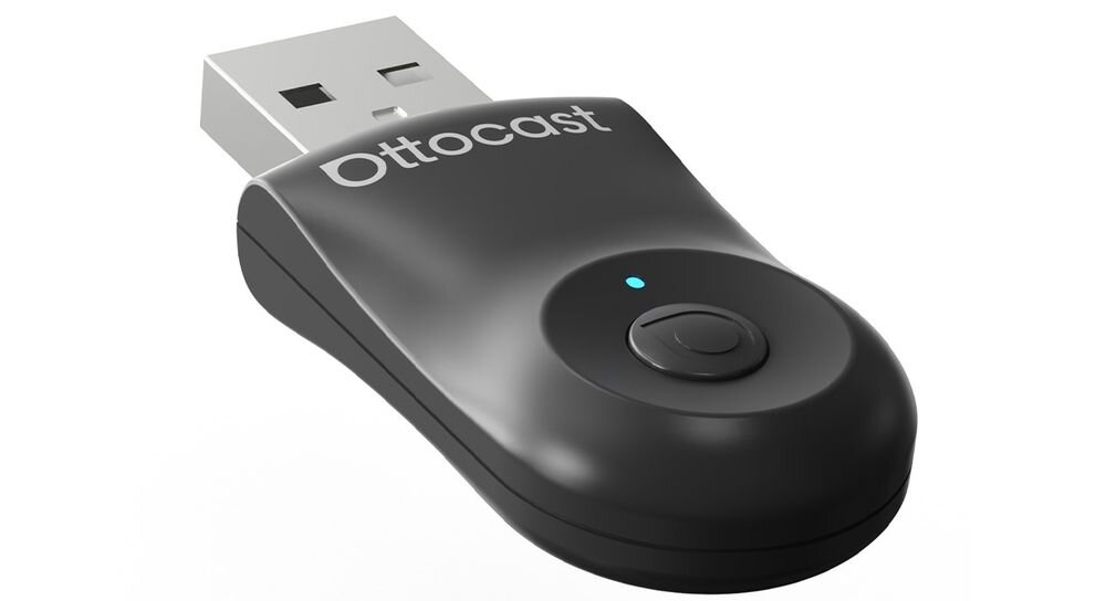 Adapter OTTOCAST CA505-T MINI kompatybilny iPhone Android 98% pojazdów kompaktowy, adapter na białym tle