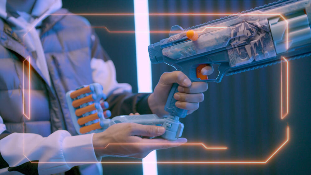 Wyrzutnia NERF Loadout Frost Fusion G3157EU4 z 24 strzałkami Nerf N1 długie rozgrywki - wizualiazacja lecących strzałek