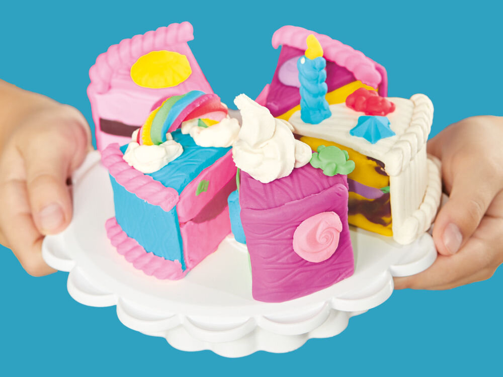 Ciastolina PLAY-DOH Tęczowy piekarnik G04975L0 Play-Doh Super Slice Cake Playset tort urodzinowy średnica 17,8 cm zabawa grupowa dzieci