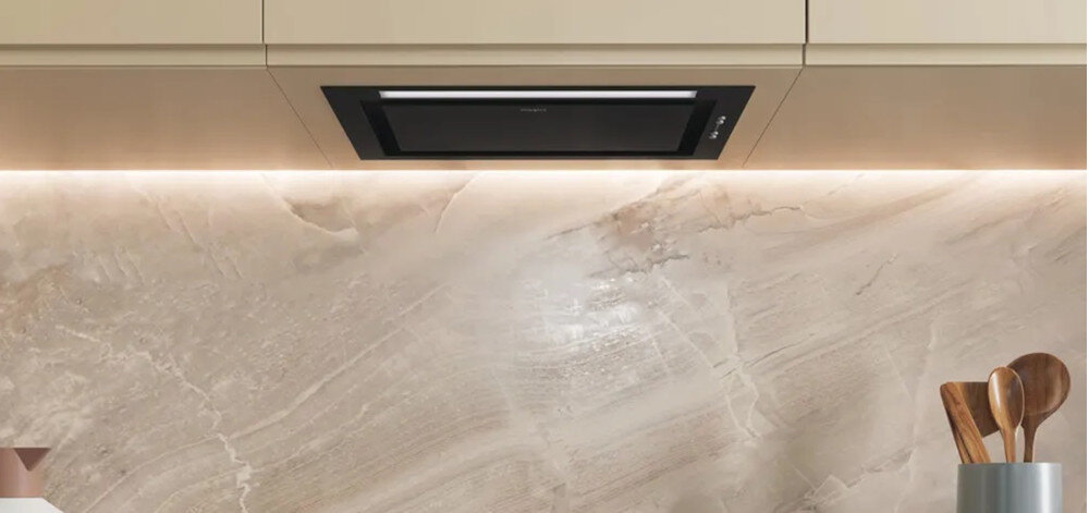 OKAP WHIRLPOOL WCT3 63F LTK filtr aluminiowy wyciąg pochłaniacz sterowanie elektroniczne Instalacja podszafkowa zabudowa wkład Oświetlenie LED filtr aluminiowy 60 db