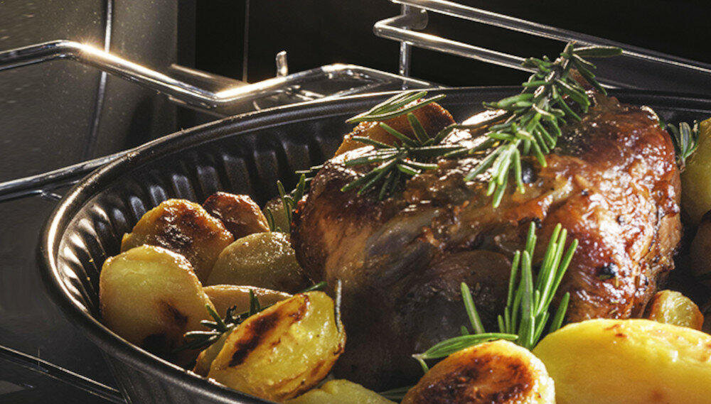 HAIER-HWO60SM5T9BH chef panel wydajność gotowanie równomierne pieczenie potrawa temperatura cyrkulacja powietrze piekarnik