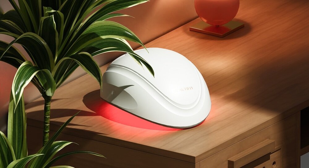 Laser na porost włosów BEAUTIFLY Rejuvahair Pro silikonowy pasek, wygodne i bezpieczne przymocowanie, bez potrzeby trzymania w dłoni