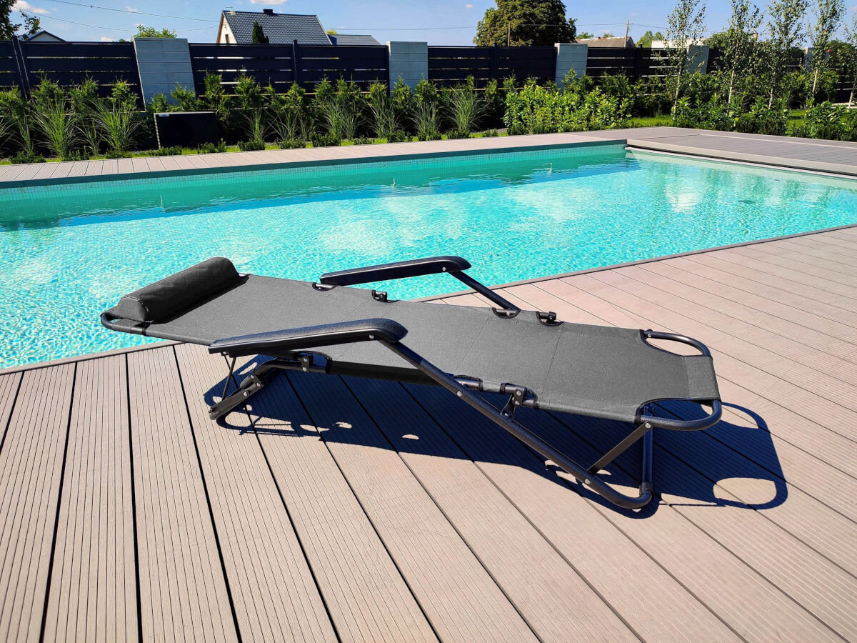 Leżak BLACK FOREST L-0279S Szary, stelaż, stal, antykorozyjny, 120kg, Regulowany leżak z poduszką na tarasie przy basenie.