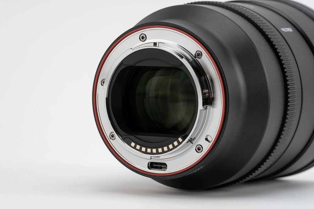 Obiektyw Viltrox AF 85mm f/1.4 Sony FE konstrukcja optyczna 15 elementów w 11 grupach, soczewki ED HR UA, powłoki HD Nano