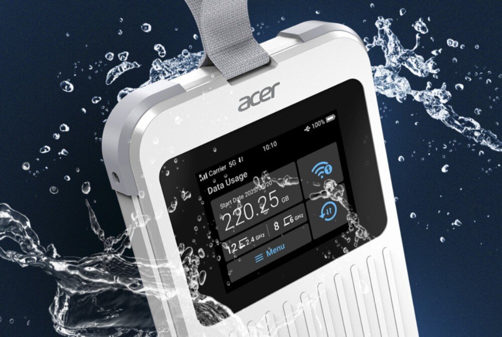 Router ACER Connect M6E Zbliżenie na urządzenie z wyświetlaczem, na które rozpryskują się krople wody, wielkość, obudowa, wytrzymałość
