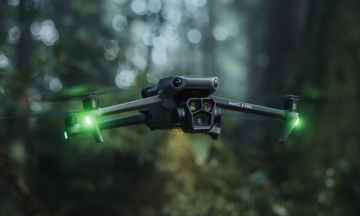Dron DJI Mavic 3 Pro Fly More Combo (DJI RC PRO) czujniki RTH tempomat planowanie trasa