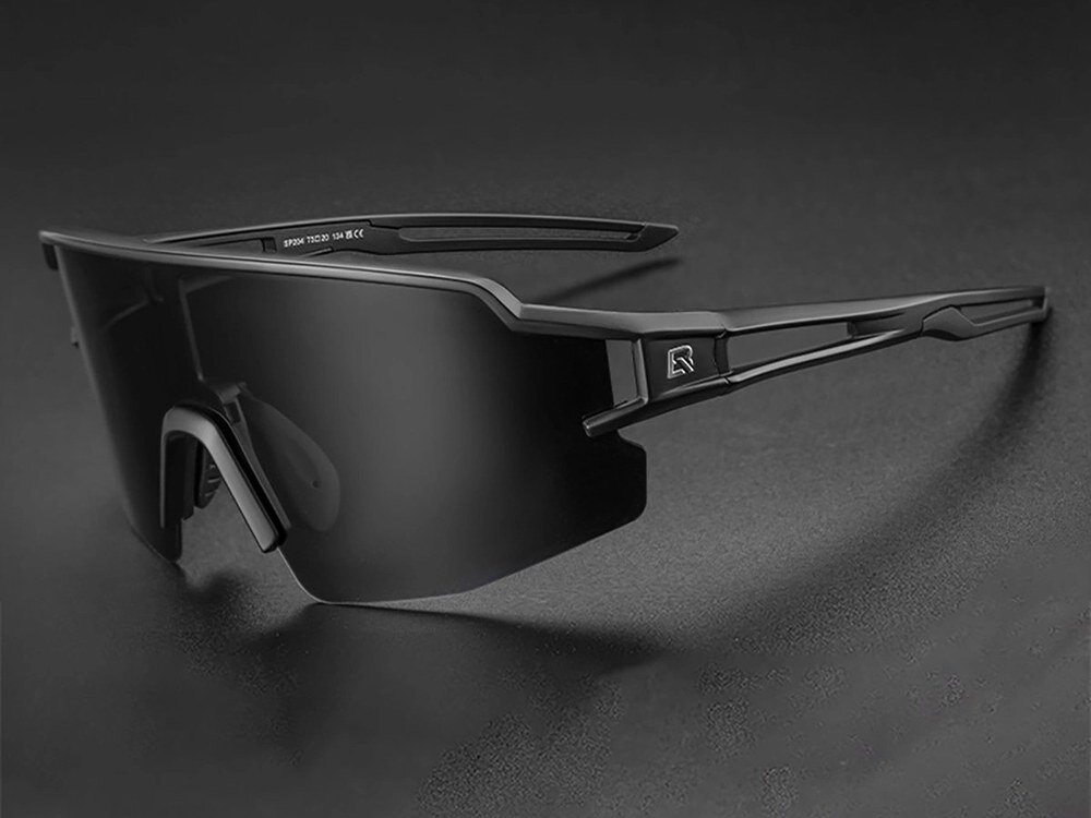 Okulary rowerowe ROCKBROS 14120008006 Czarny, TR, lekkość, ergonomia, dopasowanie, Czarne okulary sportowe na ciemnym tle